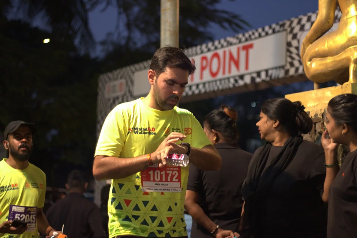 Participants celebrating at Malad Walkathon